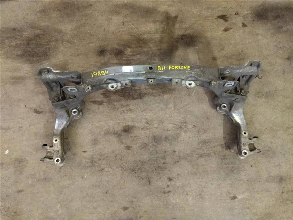 балка подвески задняя Porsche 911 991 2014, 3.4 л., бензин, АКПП, задний привод, 99133126106, 99133126106 - фото №1