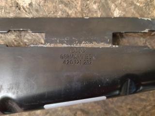 кронштейн радиатора Audi R8 42 2008, 4.0 л., TFSI, бензин, АКПП, купе, передний привод, 420121262, 420121262, 420121262B