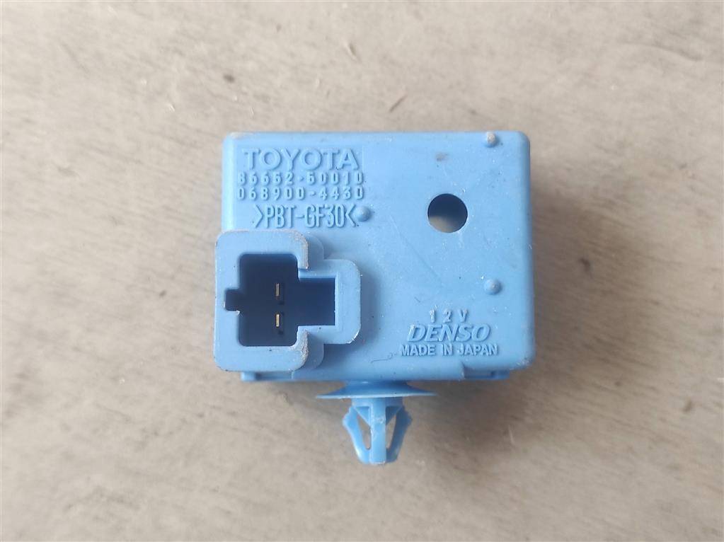 блок управления вентилятором (реле) Lexus GS 4 поколение 2013, 3.0 л., бензин, АКПП, передний привод, 8665250010, 8665250010 - фото №1