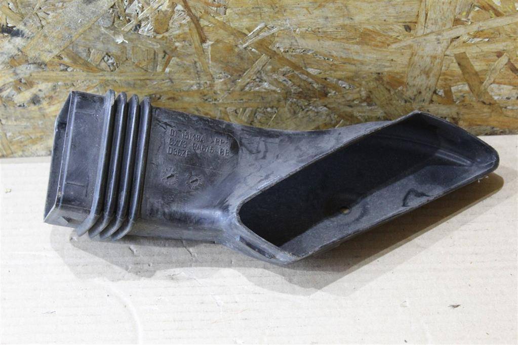 воздухозаборник Jaguar XE 1 поколение X760 2015, 2.0 л., дизель, АКПП, передний привод, T2H1948, GX739A675BB, T2H1948 - фото №1