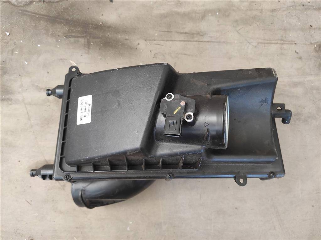 корпус воздушного фильтра Land Rover Range Rover 4 поколение L405 2015, 4.4 л., дизель, АКПП, полный привод, правый руль, CPLA9600CA, CPLA9600CC, LR036425, LR095795, LR036425 - фото №1