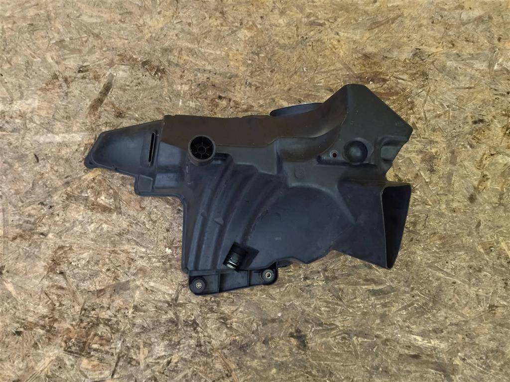 корпус воздушного фильтра BMW M3 E92/E93 E92 2012, 4.0 л., i, S65 B40 A, бензин, АКПП, купе, задний привод, правый руль, 7838566, 7838566, 10991213DE, 13717838566, 1371783856603, 1371783856703 - фото №1