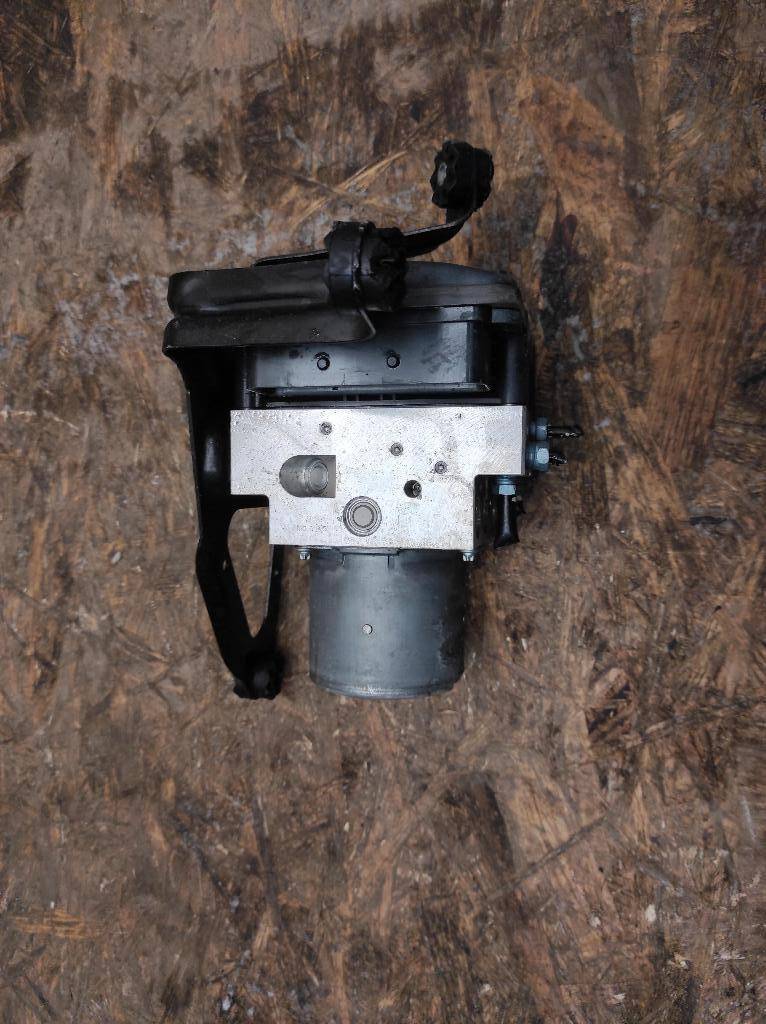 блок ABS BMW X5 E70 2010, 4.0 л., АКПП, передний привод, 6793488, 6793488, 34516793488, 34526793492, 6793492 - фото №1