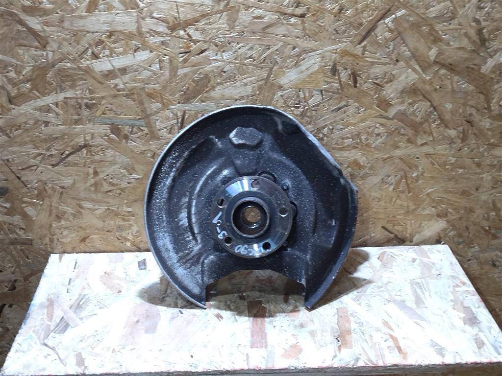 кулак задний левый Volvo XC90 2 поколение 2019, 2.0 л., дизель, АКПП, передний привод, 32395004, 32395004, 32370046, 31658319 - фото №1