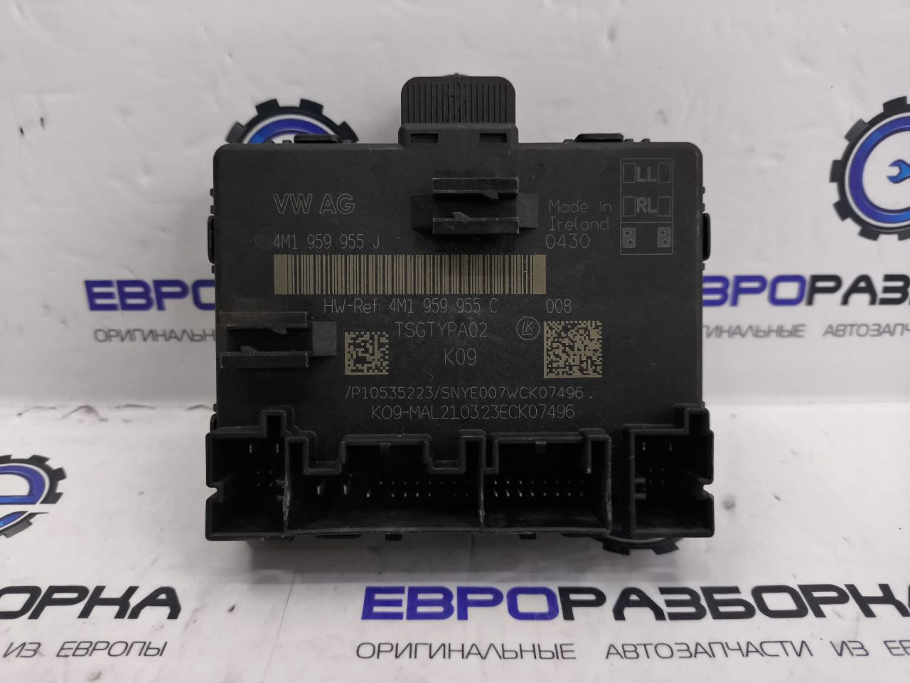 модуль управления двери Bentley Continental GT 3 поколение 2023, 4.0 л., CVD, бензин, АКПП, красный, купе, полный привод, правый руль, 4M1959955J - фото №1