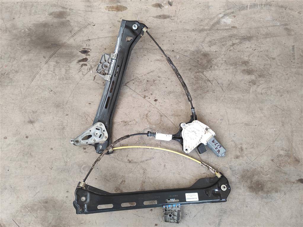 стеклоподъемник передний левый Mercedes-Benz CLS-Класс C218/X218 W218 2013, 2.0 л., CDi, дизель, АКПП, передний привод, A2187200379, A2187200379 - фото №1