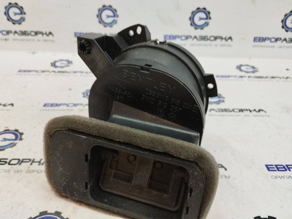 дефлектор обдува салона Bentley Continental GT 1 поколение 2007, 6.0 л., бензин, АКПП, передний привод, 3W0819357 - фото №1