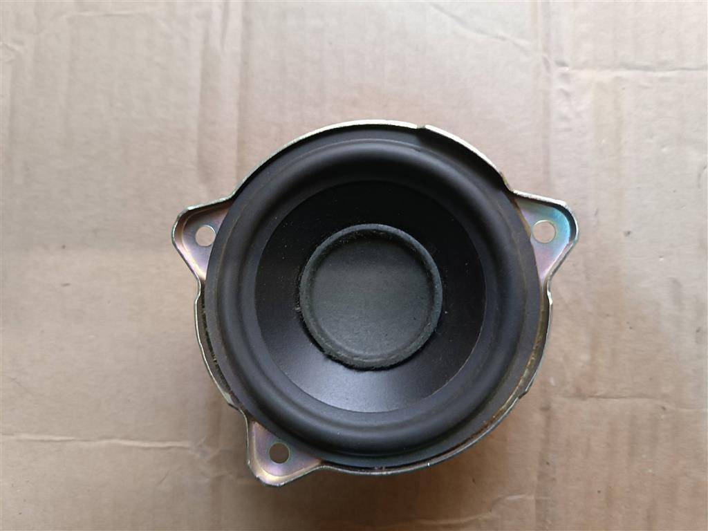 динамик высокочастотный (пищалка) Jaguar F-Pace 1 поколение X761 2018, 3.0 л., дизель, АКПП, передний привод, GX7318808BA, GX7318808BA, LR152702, T4N3829 - фото №1
