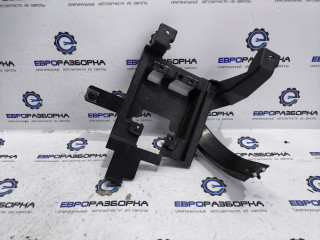 кронштейн (крепление) Bentley Bentayga 1 поколение [рестайлинг] 4V1 2023, 4.0 л., TFSI, DCU, бензин, АКПП, темно-зеленый перламутр, внедорожник 5 дв., полный привод, правый руль, 36A807126B