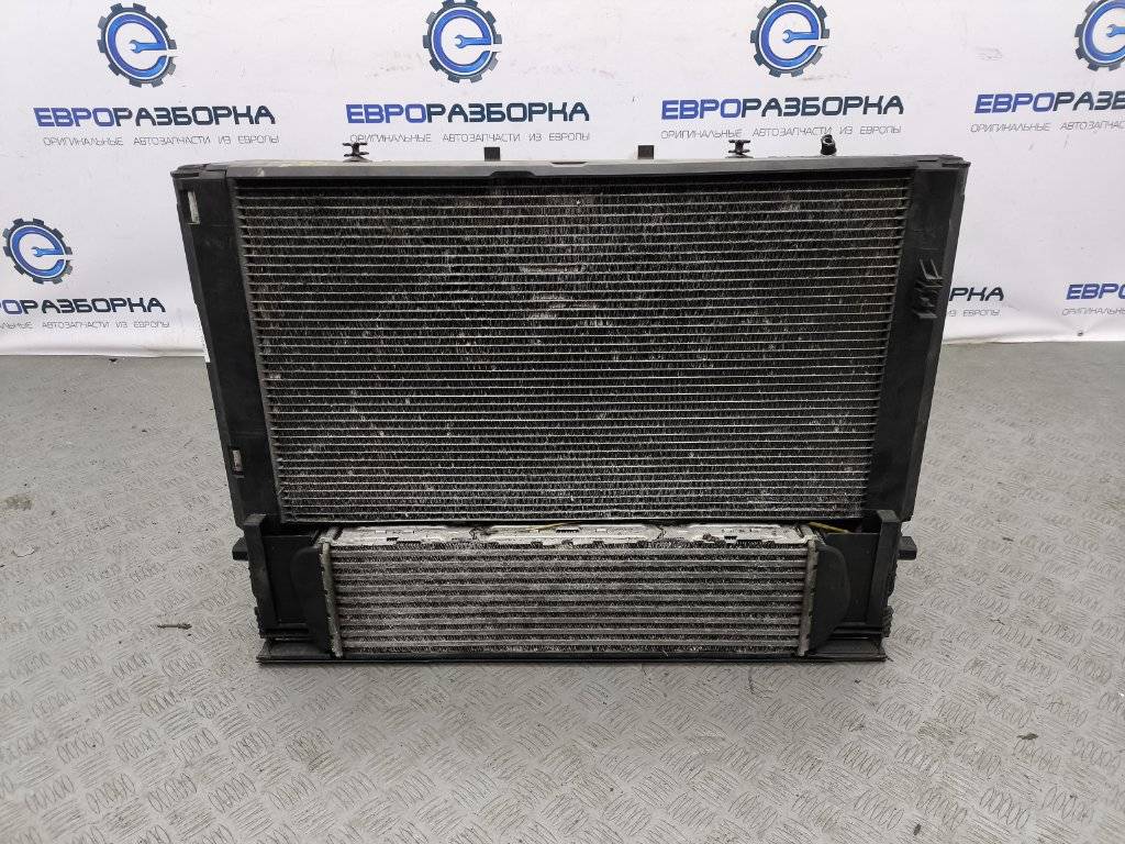 кассета радиаторов BMW 2 серия F22/F23 2017, 3.0 л., АКПП, передний привод, 17118672104, 8672104 - фото №1