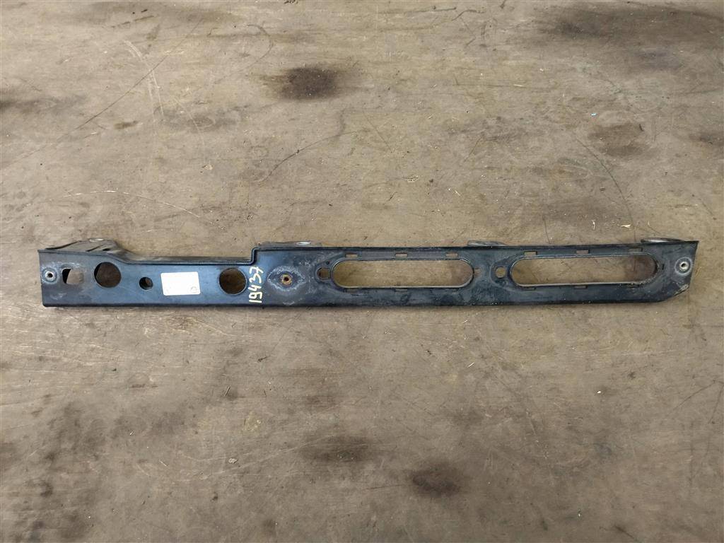 кронштейн (крепление) Land Rover Range Rover 4 поколение L405 2015, 4.4 л., дизель, АКПП, полный привод, правый руль, LR101961, CPLA16150AD, LR116260, CPLA16150AE, LR045798, CPLA16150AB, LR045798, CPLA16150AA, LR056962, CPLA16150AC - фото №1