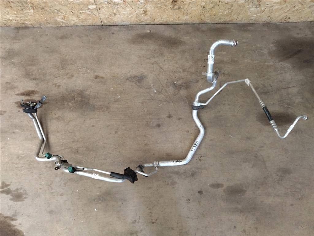 трубка кондиционера Land Rover Range Rover Sport 2 поколение L494 2014, 5.0 л., бензин, АКПП, передний привод, LR050807, CPLA19A834CE, LR050807 - фото №1