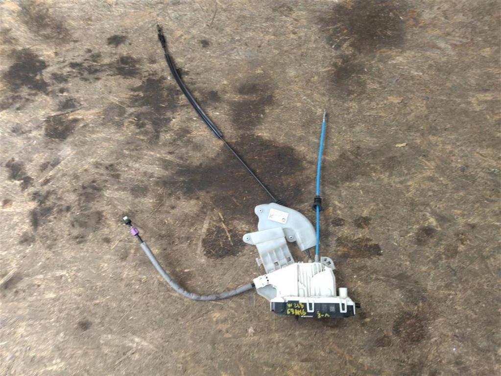 замок двери задней левой Mercedes-Benz CLS AMG C218 2013, 5.5 л., 5.5 бензин, бензин, АКПП, купе, передний привод, правый руль, A2047302735, A0997300735, A0997301101, A2047302935, A2047303535, A2047303535 - фото №1