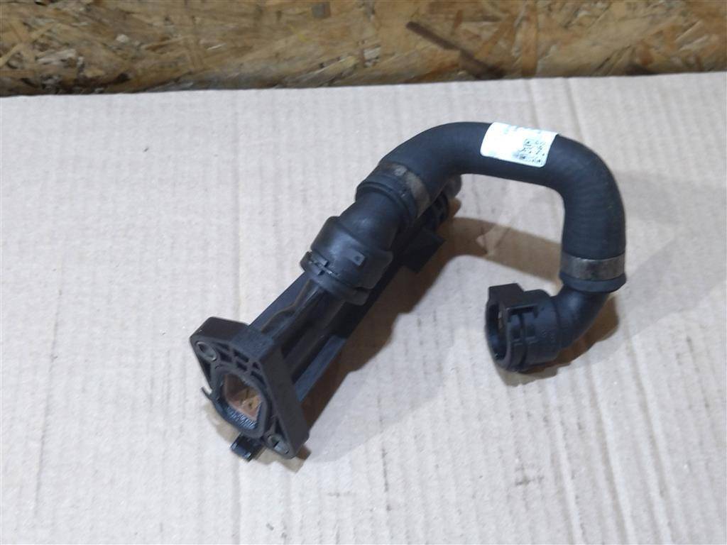 фланец (тройник) системы охлаждения BMW X6 E71/E72 E71 2011, 3.0 л., D, N57 D30 B, дизель, АКПП, передний привод, 11117803751, 11117803752 - фото №1