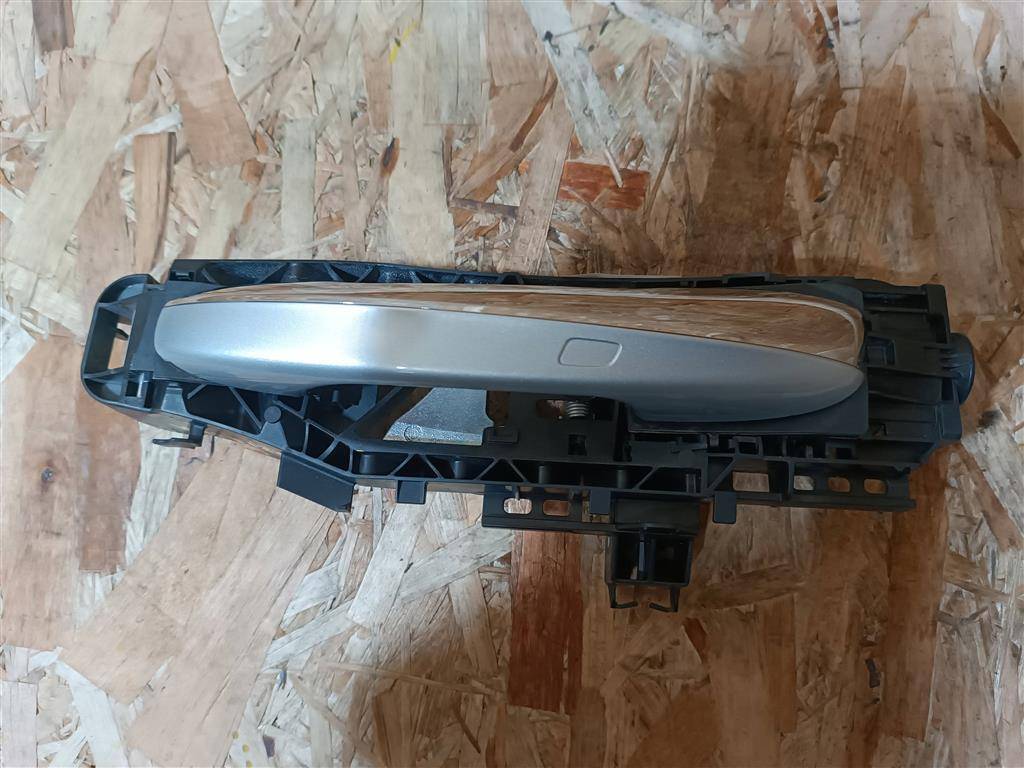ручка наружная Mercedes-Benz E-Класс W213/S213/C238/A238 W213 2017, 2.0 л., CDi, дизель, АКПП, передний привод, A0997602100, A0997602100, 01050963300E, 0997600734, A0997601359, A0997601500, A0997601700, A0997601900, A0997607300, A0997601501, A0997601559 - фото №1