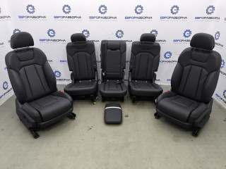 салон (комплект сидений) Audi Q7 4M [2-й рестайлинг] 4M 2025, 3.0 л., TFSI, DCB, бензин, АКПП, y9t metallic mythical black, внедорожник 5 дв., полный привод, правый руль