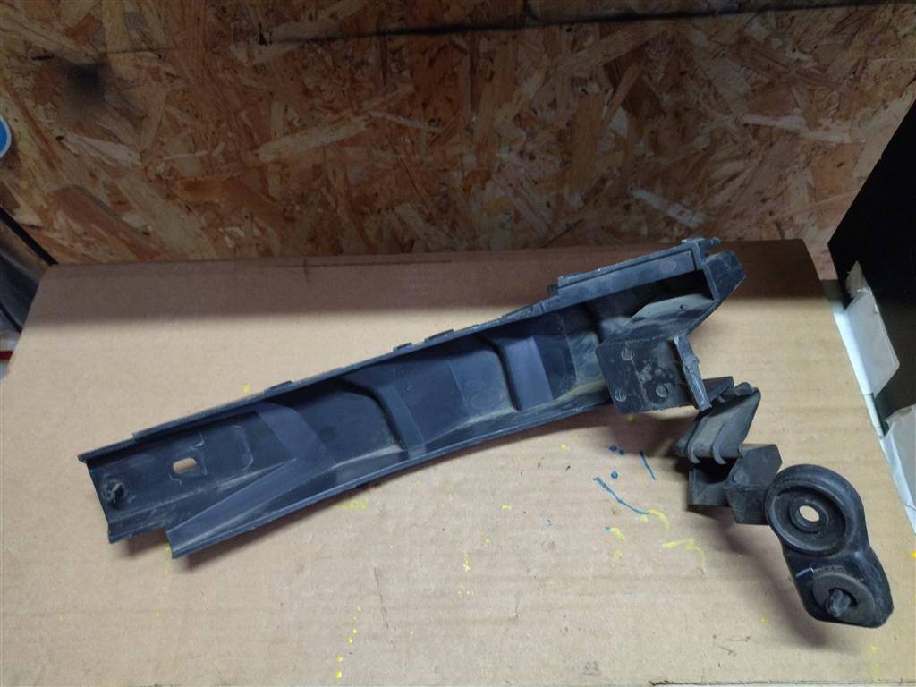 крепление бампера Jaguar F-Pace 1 поколение X761 2018, 3.0 л., дизель, АКПП, передний привод, T4A13279, T4A13279, HK8317A881AD - фото №1