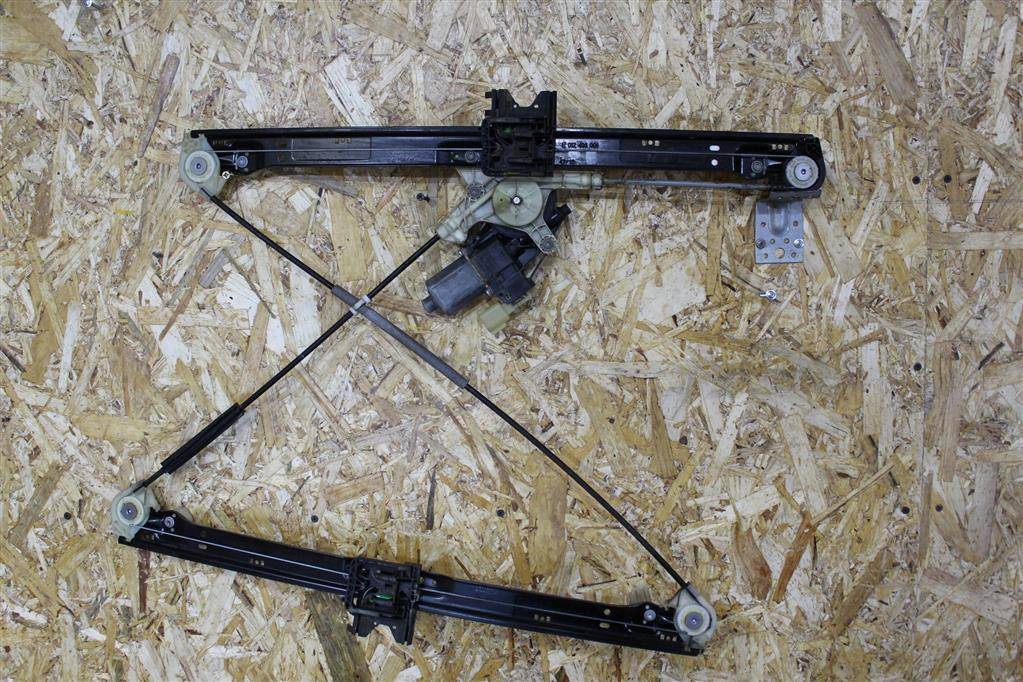 стеклоподъемник задний правый Land Rover Range Rover 4 поколение L405 2014, 4.4 л., дизель, АКПП, полный привод, правый руль, LR034290, CK5227000AE, LR046779, CK5227000AF, LR048343, CK5227000AG, LR052693, CK5227000AH - фото №1