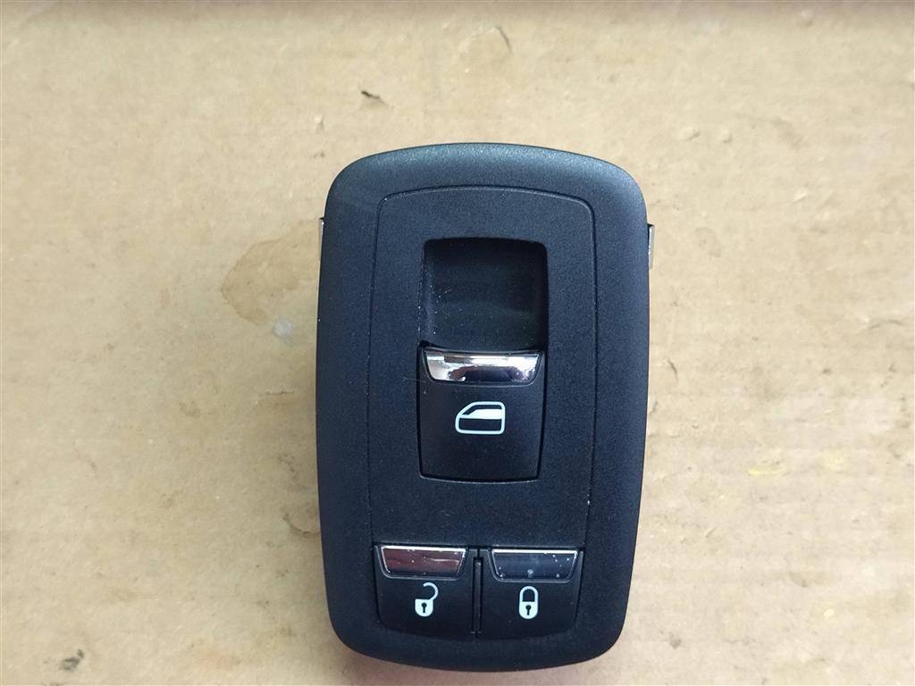 блок управления стеклоподъемниками Maserati Quattroporte 6 поколение 2014, 3.0 л., дизель, АКПП, передний привод, 7, 670025405, 670025405 - фото №1