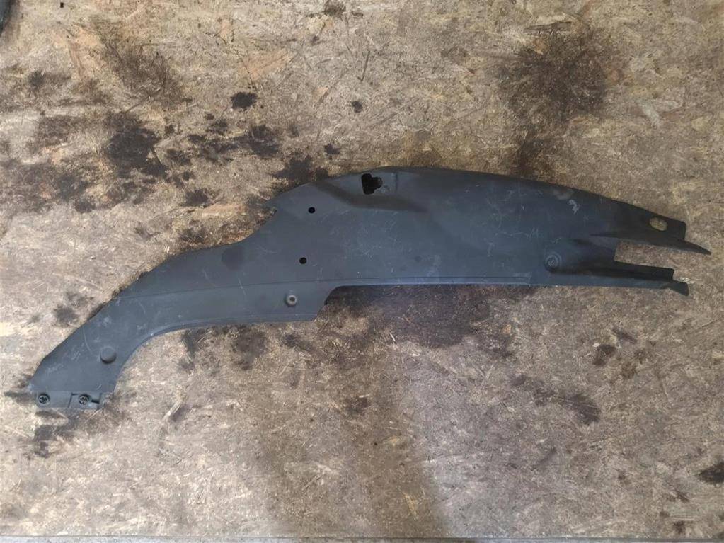 накладка колесной арки задний Audi R8 42 2008, 4.0 л., TFSI, бензин, АКПП, купе, передний привод, 420821170C, 420821170C - фото №1