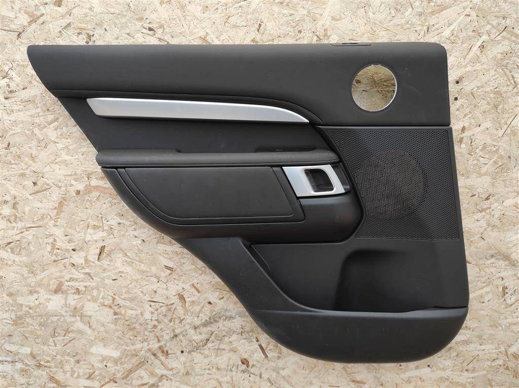 обшивка двери задняя левая Land Rover Discovery 5 поколение L462 2020, 3.0 л., дизель, АКПП, передний привод, LR082931, LR082931 - фото №1