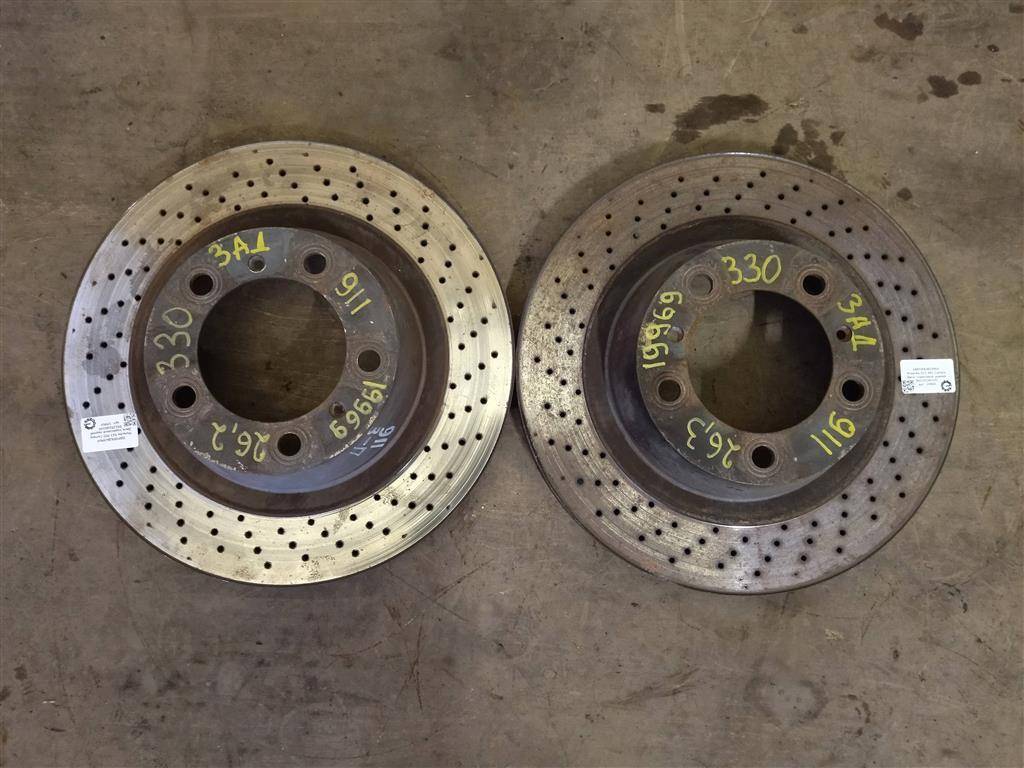 диск тормозной задний Porsche 911 991 2014, 3.4 л., бензин, АКПП, задний привод, 99135240100, 99135240100 - фото №1