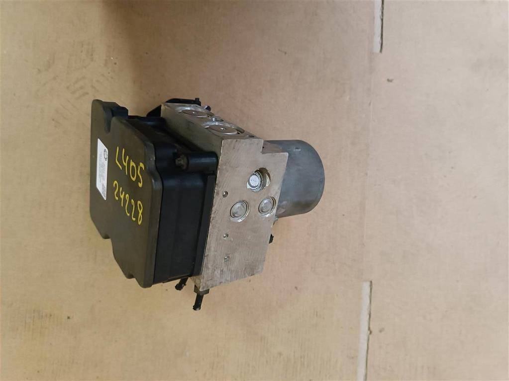 блок ABS Land Rover Range Rover 4 поколение L405 2016, 4.4 л., дизель, АКПП, полный привод, правый руль, LR045796, LR045796, 420713109C, 420713109C3Q7, CPLA14F447AE, CPLA14F447AH, LR042104, LR045971, LR056059, LR061890, LR069996, LR070405, LR079257, LR081197, LR081707, LR082227, LR084561, LR084890, LR100363, LR115165, LR143019, LR143166, LR149365, LR154220, LR159944, FPLA14F447AF, LR033468 - фото №1