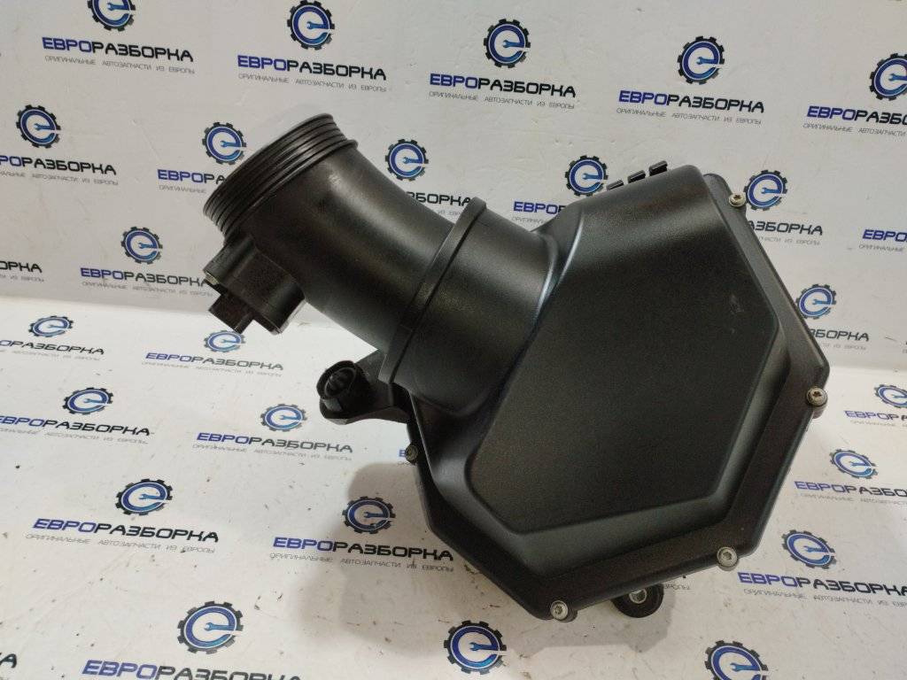 корпус воздушного фильтра BMW M6 Gran Coupe F06 2014, 4.4 л., i, S63 B44 B, бензин, АКПП, silverstone metallic a29, купе, правый руль, 13717843292 - фото №1