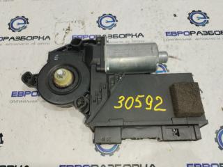 моторчик стеклоподъемника передний правый Volkswagen Touareg 1 поколение [рестайлинг] 2009, 3.0 л., TDi, дизель, АКПП, передний привод, 7L0959792A