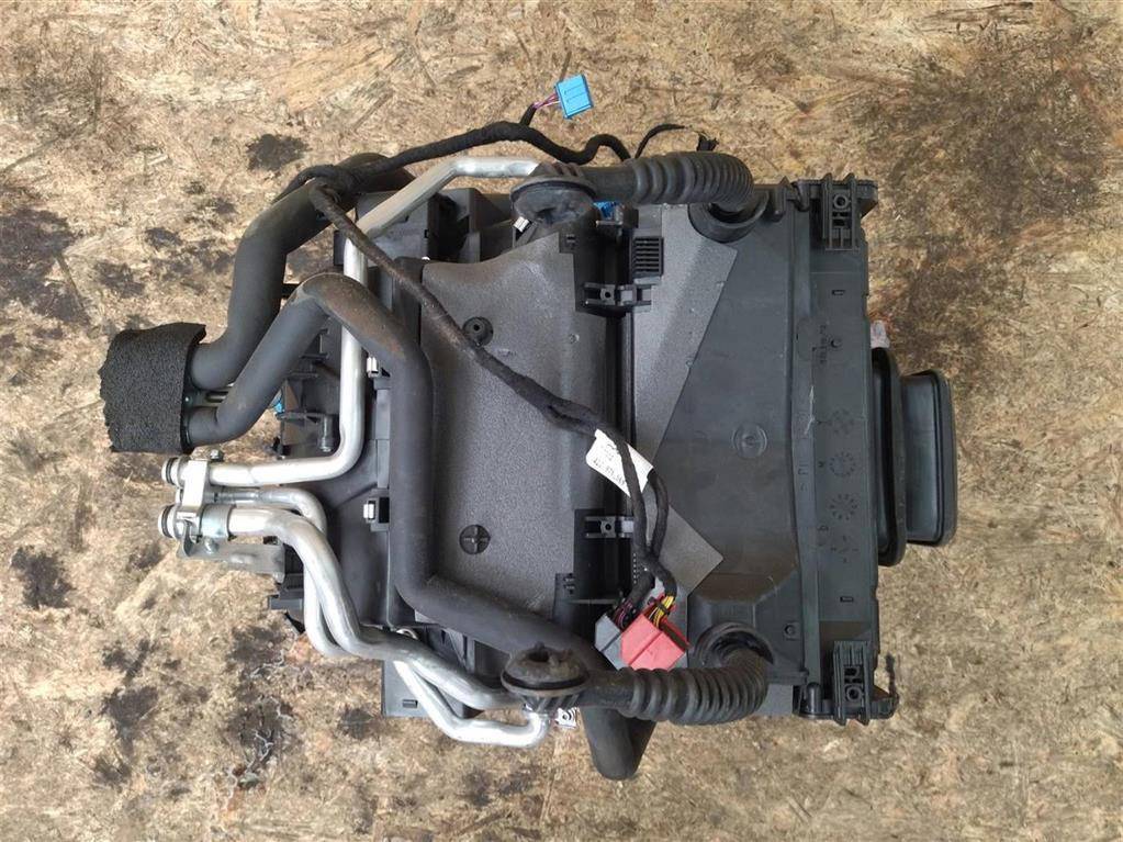 Отопитель Audi R8 42 2008, 4.0 л., TFSI, бензин, АКПП, купе, передний привод, 420820351, 420820351 - фото №1