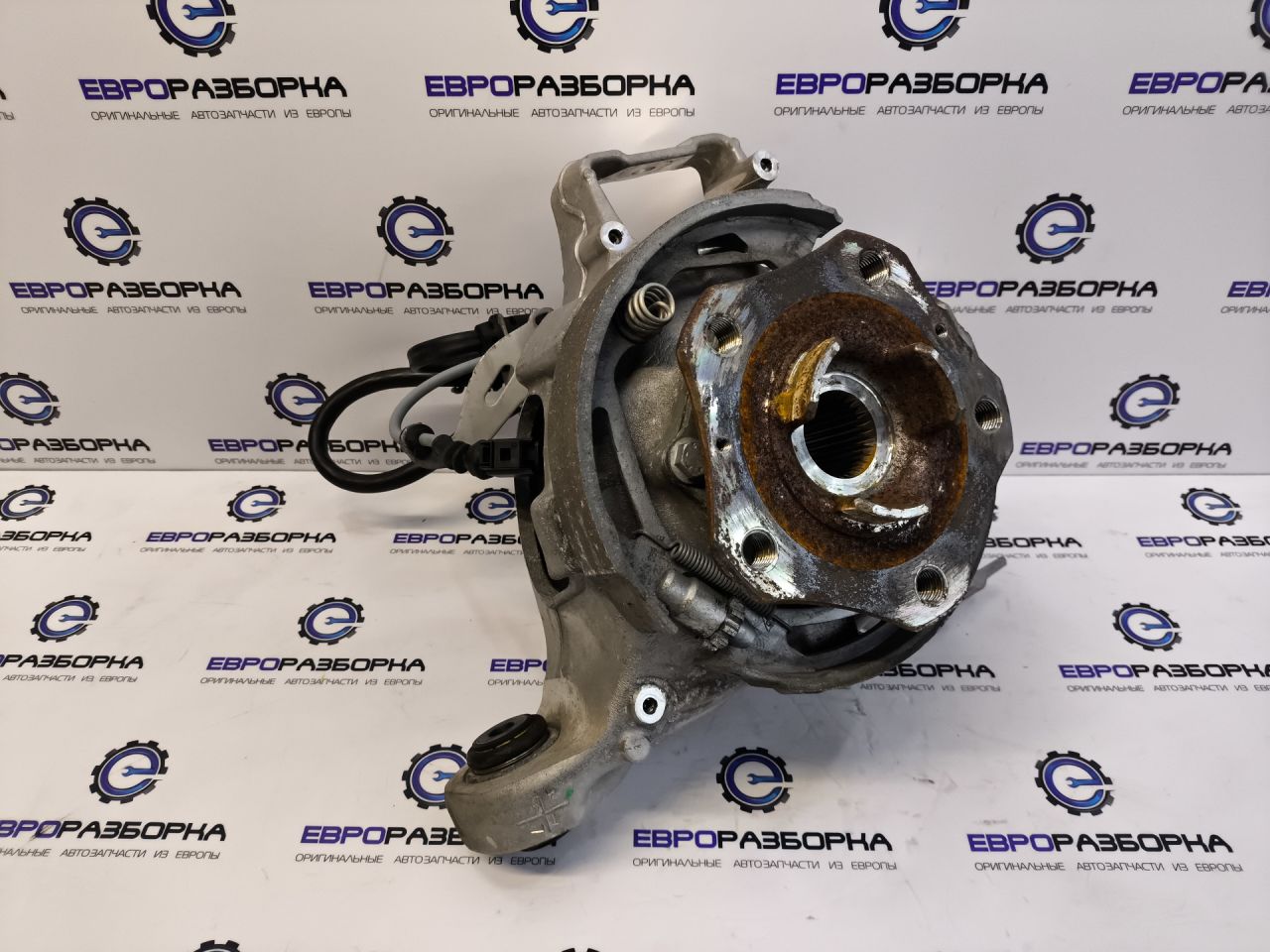 кулак задний левый Bentley Continental GT 3 поколение 2023, 4.0 л., CVD, бензин, АКПП, красный, купе, полный привод, правый руль, 971505435J - фото №1