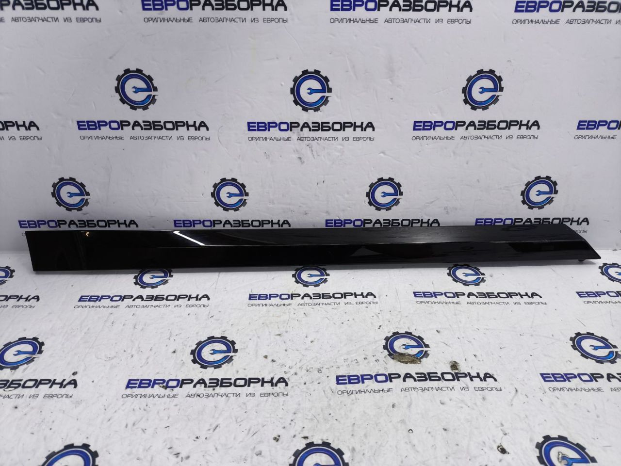 молдинг крыла Bentley Continental GT 3 поколение 2023, 4.0 л., CVD, бензин, АКПП, красный, купе, полный привод, правый руль, 3SD853536, 3SD853536C, 3SD853536G - фото №1