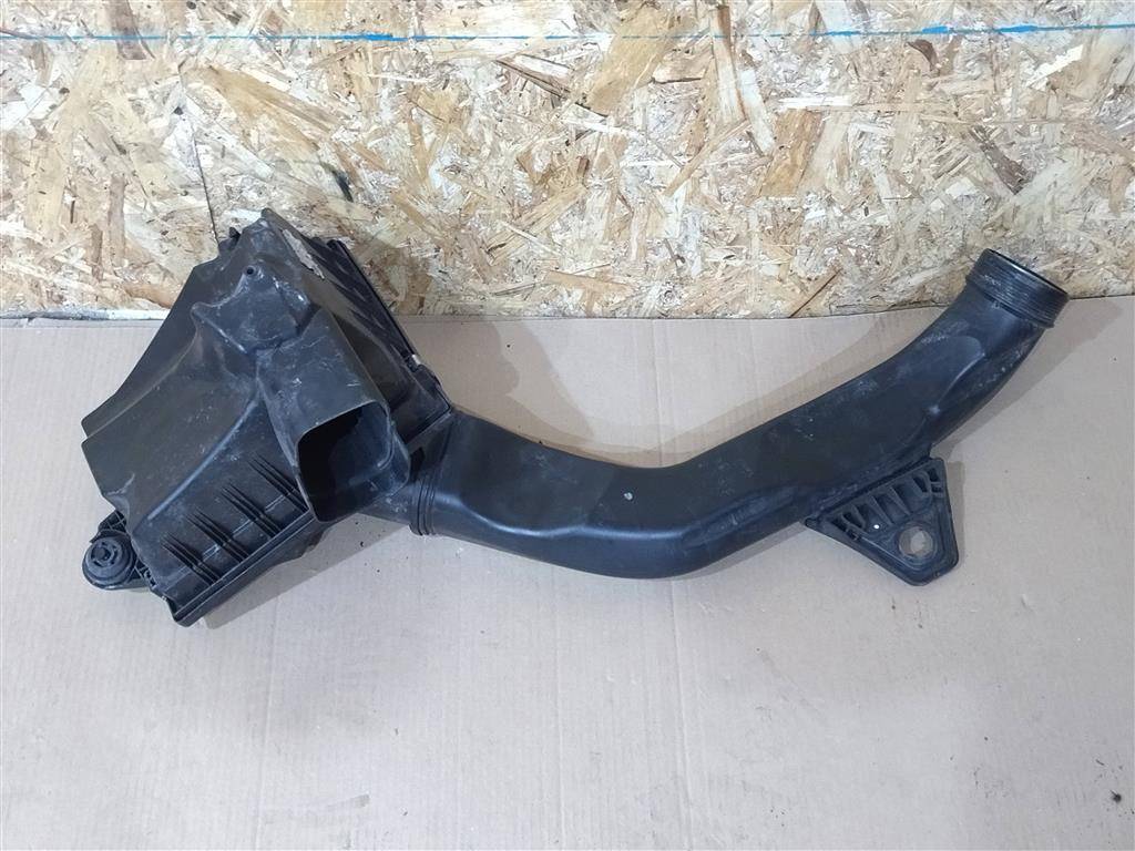 корпус воздушного фильтра BMW 2 серия F22/F23 2017, 3.0 л., АКПП, передний привод, 13717602642, 13717602642, 13718578649, 7602642 - фото №1