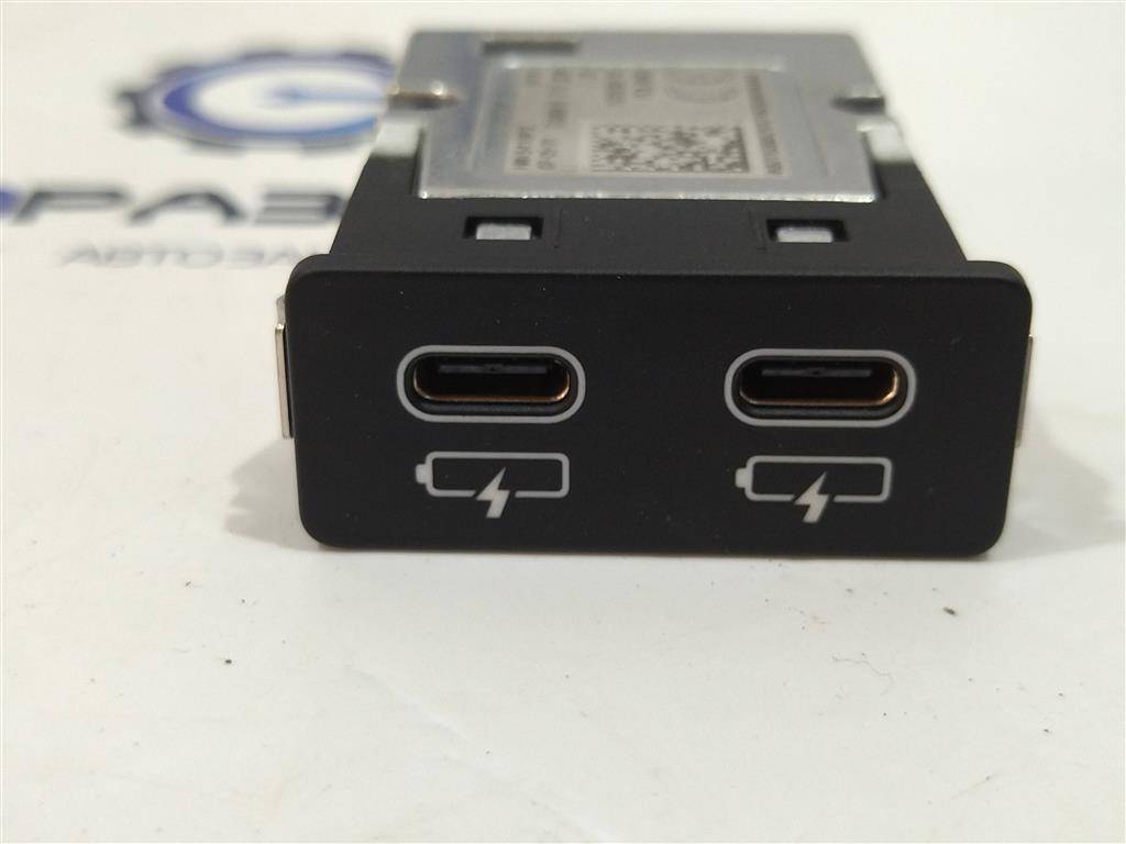 разъем AUX / USB BMW X1 F48 2018, АКПП, передний привод, 84108711938, 5A84160, 84105A84160, 8711938 - фото №1