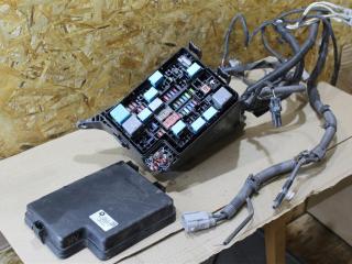 блок предохранителей Lexus NX 1 поколение [рестайлинг] 2018, 2.0 л., бензин, АКПП, передний привод, 8266278160, 8266278160