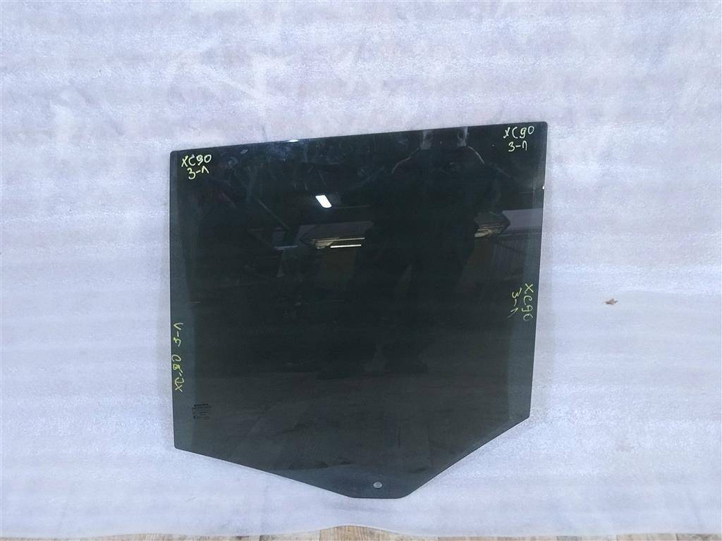 стекло двери задней левой Volvo XC90 2 поколение 2019, 2.0 л., дизель, АКПП, передний привод, 32244975, 32244975 - фото №1