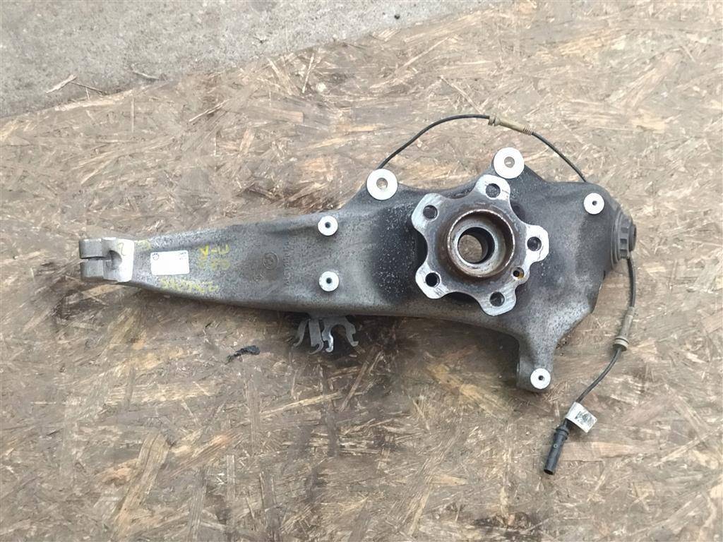 кулак поворотный левый BMW 6 GT G32 2017, 3.0 л., дизель, АКПП, полный привод, правый руль, 31206884379, 31206884380 - фото №1