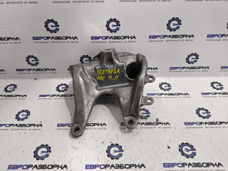 кронштейн двигателя Bentley Bentayga 1 поколение [рестайлинг] 4V1 2023, 4.0 л., TFSI, DCU, бензин, АКПП, темно-зеленый перламутр, внедорожник 5 дв., полный привод, правый руль, 4M0199308BF