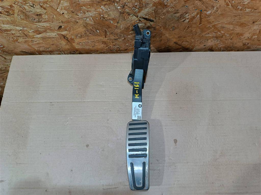 педаль Maserati Levante 1 поколение M161 2017, 3.0 л., дизель, АКПП, передний привод, 048861715AE, 048861715AE - фото №1