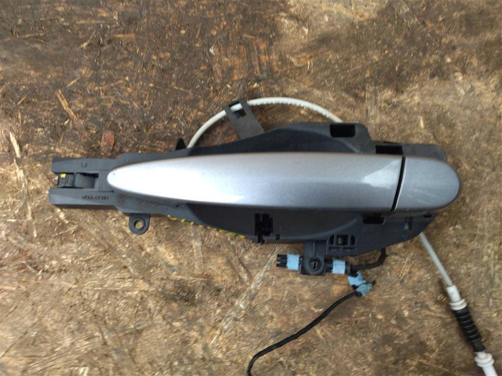 ручка наружная BMW M3 E92/E93 E92 2012, 4.0 л., i, S65 B40 A, бензин, АКПП, купе, задний привод, правый руль, 51217207565, 51217207565, 51217207543, 7207565 - фото №1