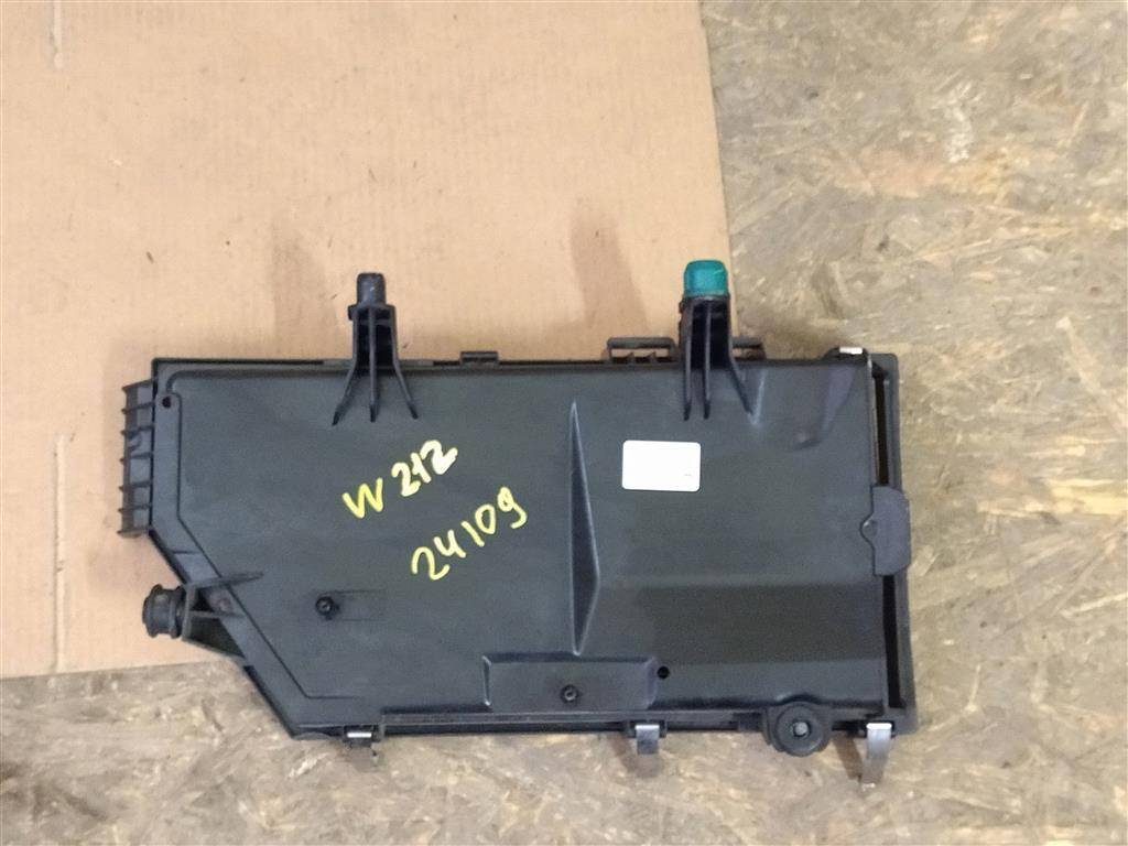 короб предохранителей BMW X3 F25 2013, 2.0 л., дизель, АКПП, передний привод, 12908509909, 12908509910 - фото №1