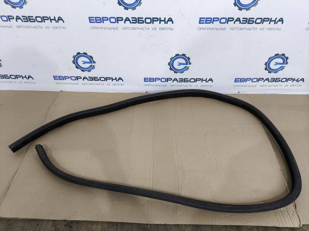 уплотнитель двери Land Rover Range Rover Velar 1 поколение L560 2018, 2.0 л., бензин, АКПП, передний привод, LR092605, J8A2253A10AA, LR106646, J8A2253A10AB, LR111516, LR113848, J8A2253A10AD, J8A2253A10A, J8A2253A10AC - фото №1