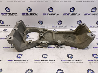 кронштейн КПП Maserati Levante 1 поколение M161 2019, 3.0 л., бензин, АКПП, 670105590