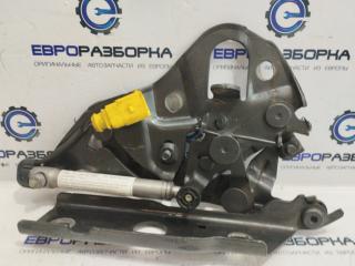 петля капота левая Audi Q7 4M 2018, 3.0 л., дизель, АКПП, полный привод, правый руль, 4M0823301