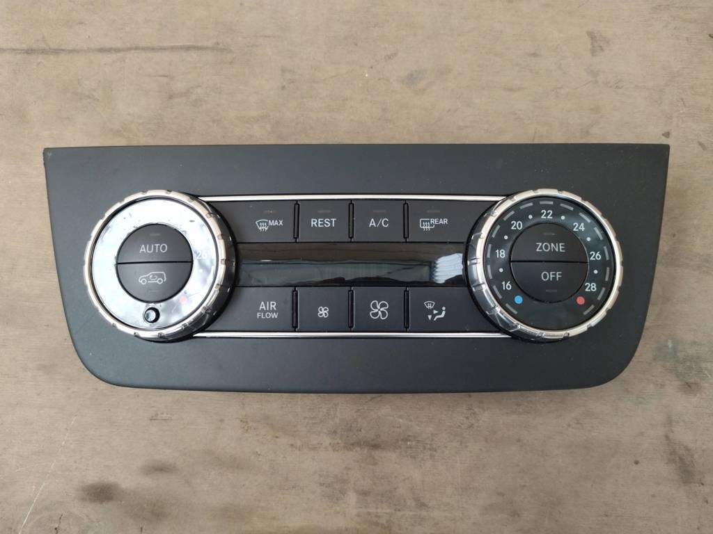 Блок управления климат-контроля Mercedes-Benz GLS-Класс X166 2018, 3.0 л., дизель, АКПП, передний привод, A1669007108, A1669007108, A1669009605 - фото №1