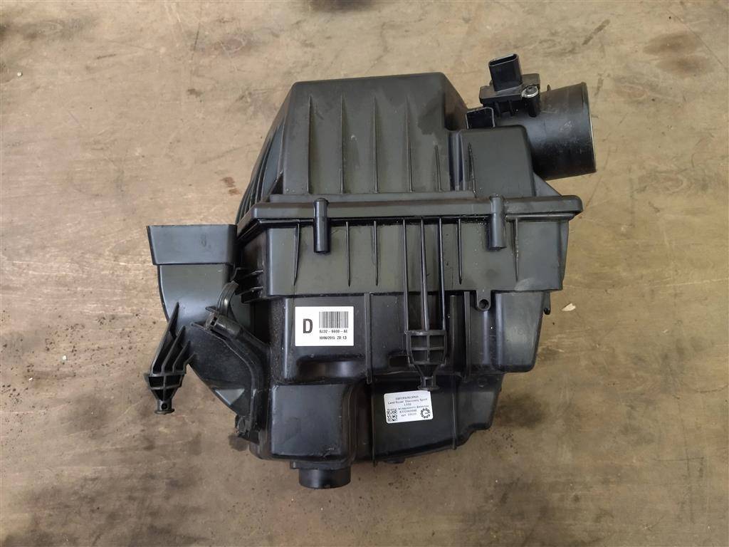 корпус воздушного фильтра Land Rover Discovery Sport 1 поколение L550 2016, 2.0 л., дизель, АКПП, передний привод, J9C1500, FK729F836BC, J9C13013, LR113939, FK729F836BB, J9C1500, LR061003 - фото №1