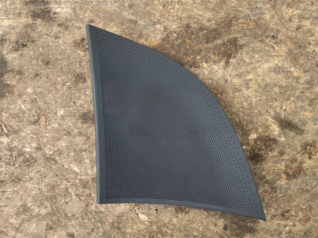 сетка на динамик Audi R8 42 2008, 4.0 л., TFSI, бензин, АКПП, купе, передний привод, 420035435, 420035435, 420035435A, 420035435A4PK - фото №1