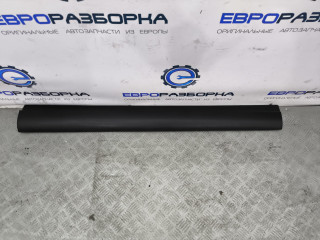 молдинг двери передней правой Maserati Levante 1 поколение M161 2019, 3.0 л., бензин, АКПП, 670035235