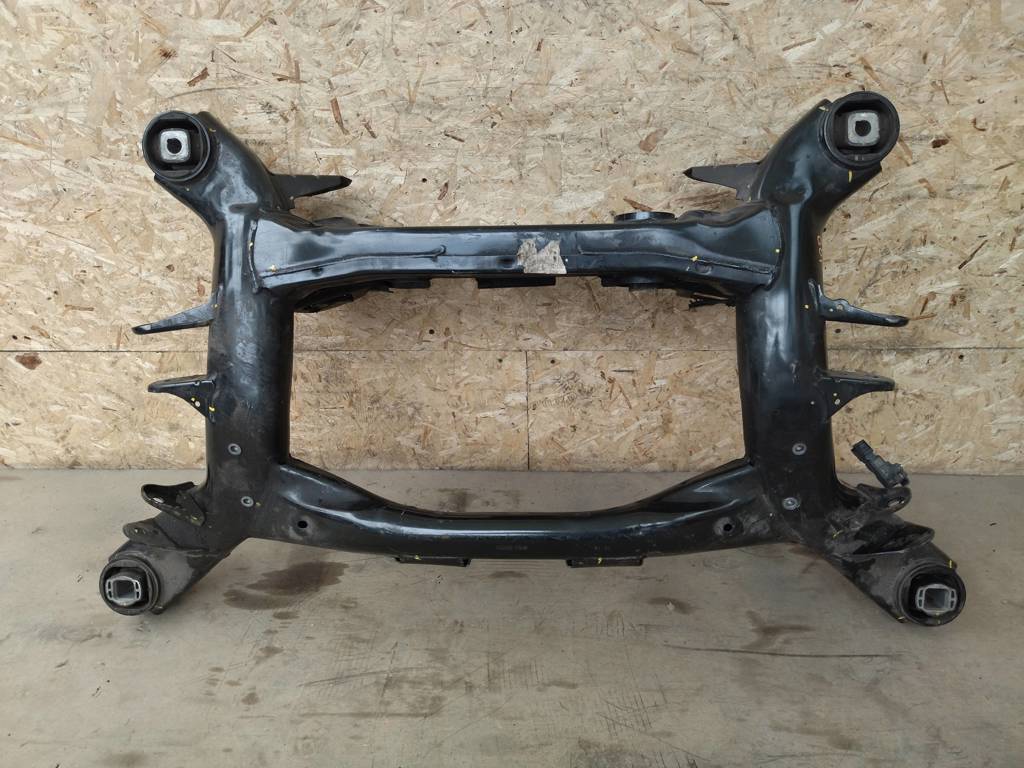 балка подвески задняя BMW X3 G01 2018, 2.0 л., бензин, АКПП, передний привод, 33306874406, 33306887442 - фото №1