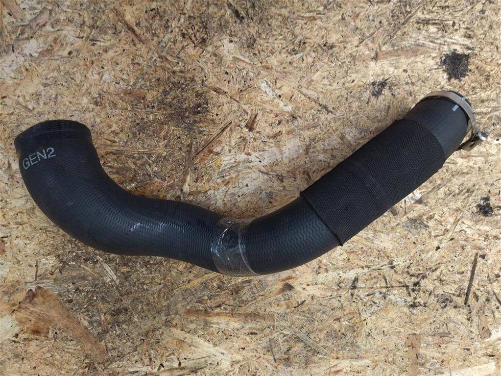 патрубок интеркулера Land Rover Discovery 5 поколение L462 2019, 3.0 л., дизель, АКПП, передний привод, FPLA6K770CD, LR062410, LR062410 - фото №1